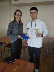 img-29270b8f62bf76a06f72faf61856d4c5-v